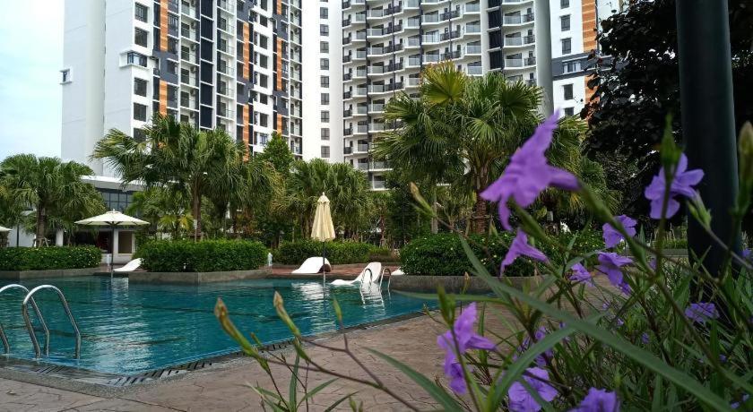 Timur Bay Seafront Resident By Seroja Suits Apartment